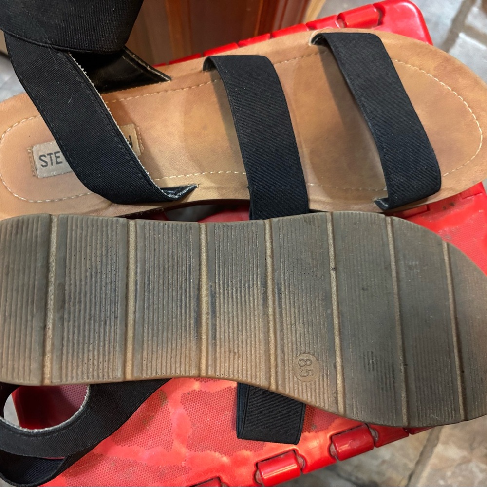 Steve Madden Black and Tan Women's Sandals - Picture 2 of 2